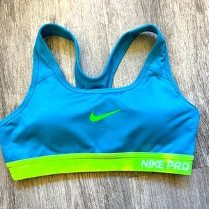 Nike dry fit extra small Sportsbra